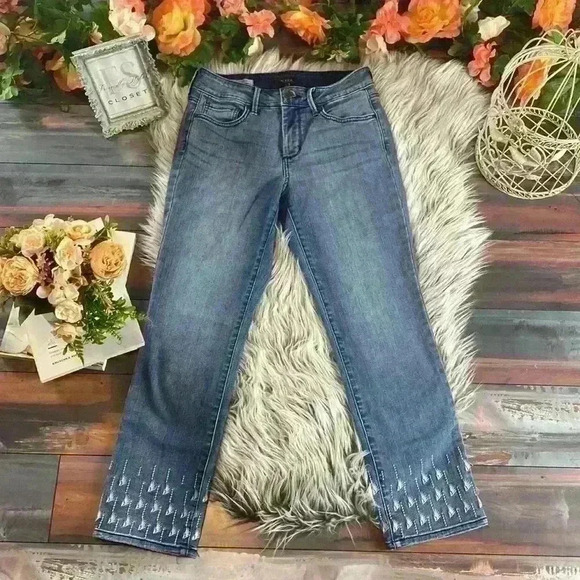 Not Your Daughters Jeans Slim Ankle Lift and Tuck Technology Embroidered Jeans - Picture 4 of 11